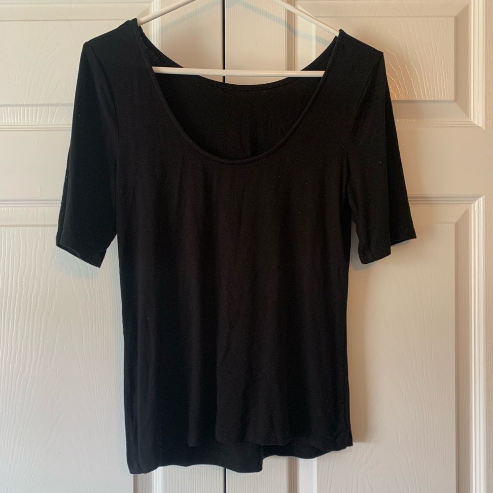 Scoop neck 1/4 sleeve